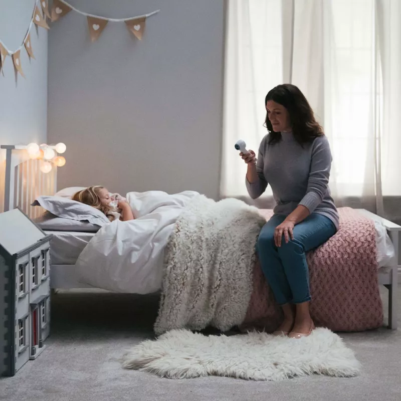 Braun BNT400 bezkontaktný biely čelo