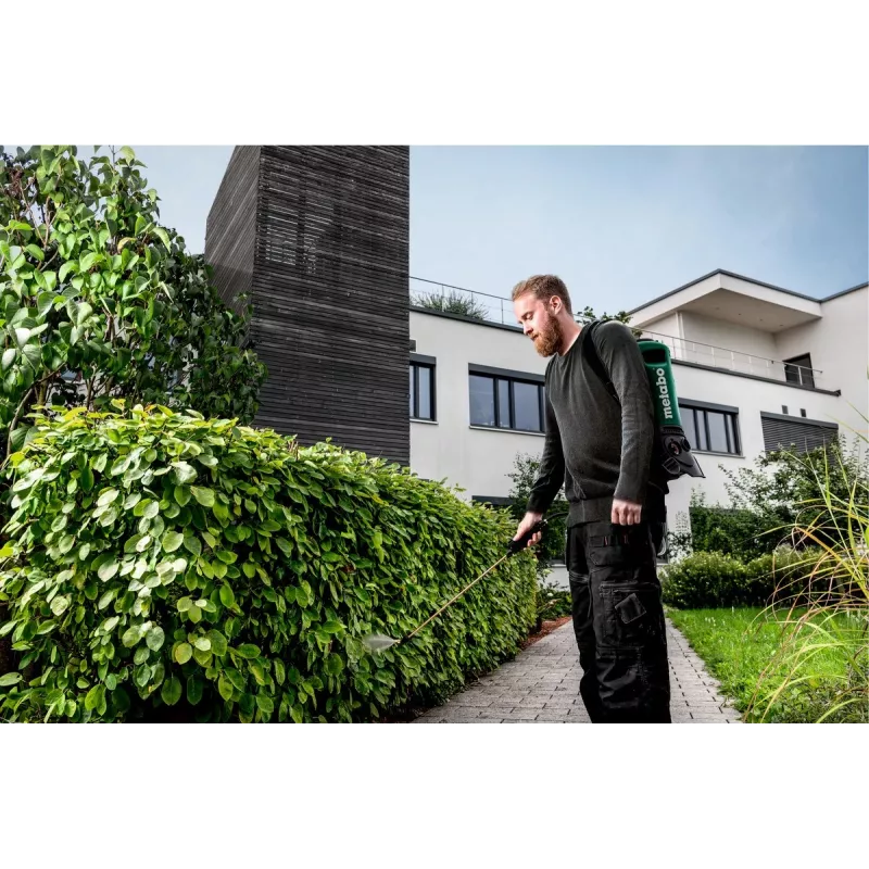 Závesný záhradný postrekovač Metabo RSG 18 LTX 15