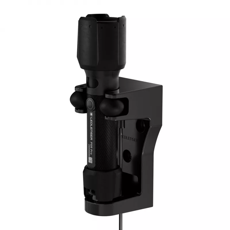 LED Lenser P5R Pro ručná nabíjateľná LED baterka, čierna, model 503101