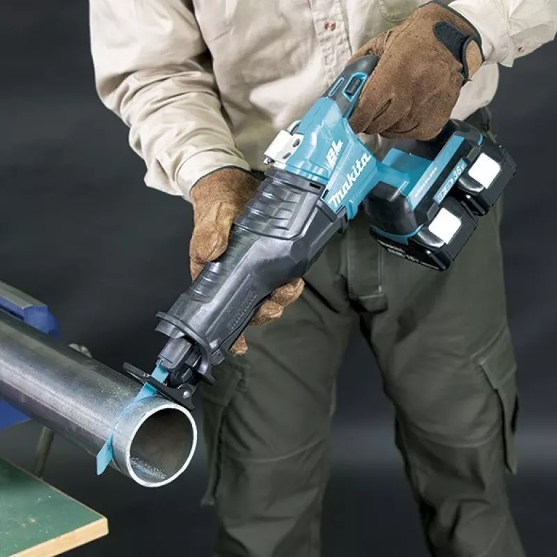 Makita DJR360Z 36V (2 x 18V) akumulátorová šabľová píla