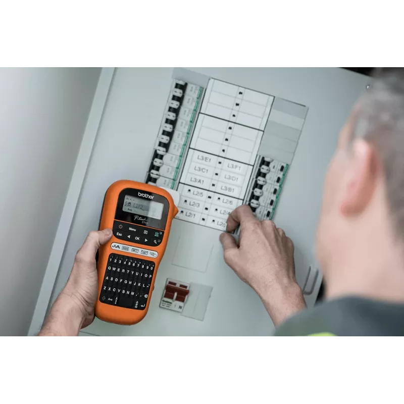 Tlačiareň etikiet Brother PT-E110VP termotransferová farebná 180 x 180 DPI 20 mm/s TZe QWERTY
