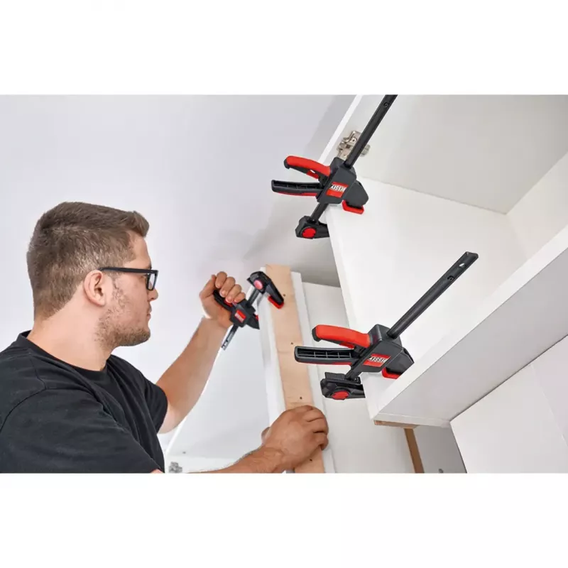 Stolová svorka Bessey EZR15SET jednoručná, 150 mm rozpätie, 60 mm hĺbka, čierna/červená