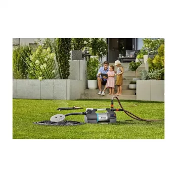 Gravitačné vodné čerpadlo GARDENA 9058-20 1050 W, 4,9 bar, 6300 l/h, napájané zo siete