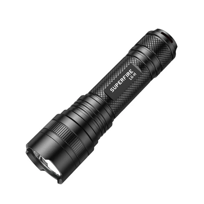 Baterka Superfire L6-H — praktická LED baterka 900 lm, 15 W