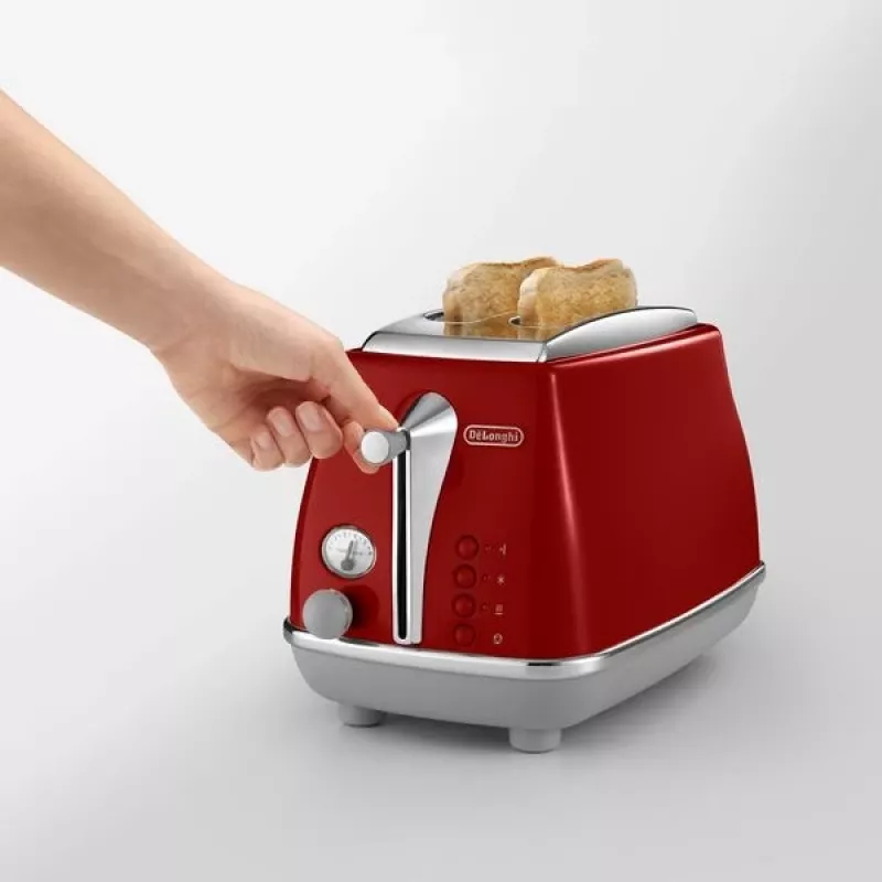De’Longhi Icona Capitals 6 2 plátky 900 W červená