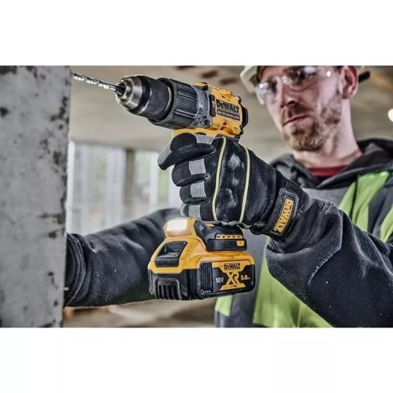 DeWalt DCK2026P2T-QW kombi sada DCD805 + DCG405, 18 V XR 2×5,0 Ah čierna, žltá