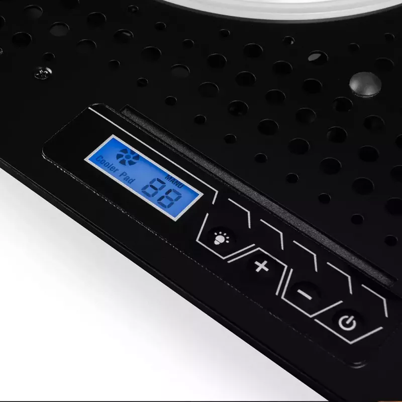 Chladiaci podložka Modecom MC-CF18 RGB 45,7 cm 2 ventilátory čierna