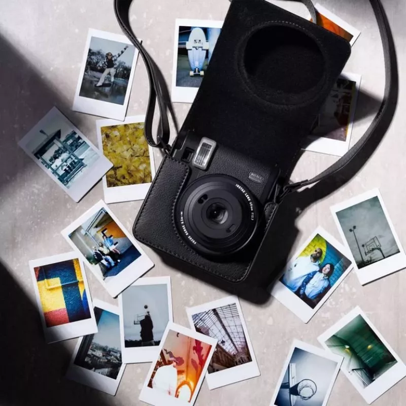 Dámske puzdro Fujifilm 70100162646 čierne ramenný popruh Instax mini 99