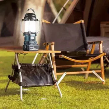 Prenosné Bluetooth rádio Makita DMR057 s lampou a baterkou