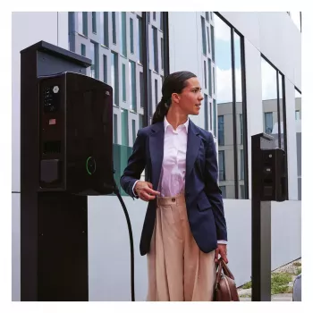 ABL eM4 Twin čierna ABL eM4 Twin sieťová zástrčka Type 2 výstupný výkon 22 kW exteriér