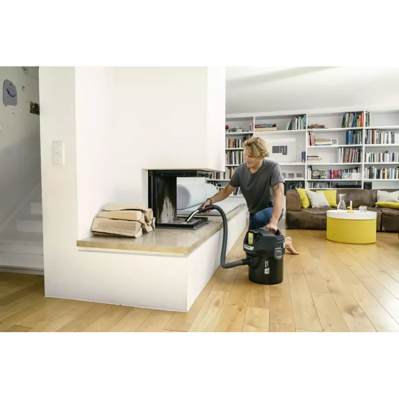 Vysávač Kärcher AD 2 čierny 14 L 230 W