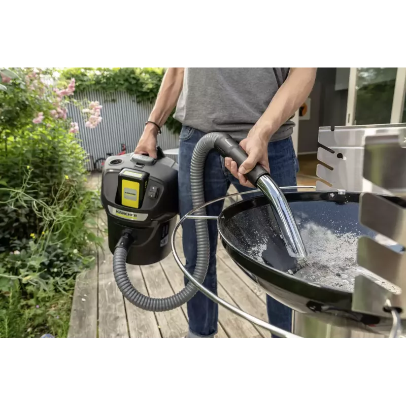 Vysávač Kärcher AD 2 čierny 14 L 230 W