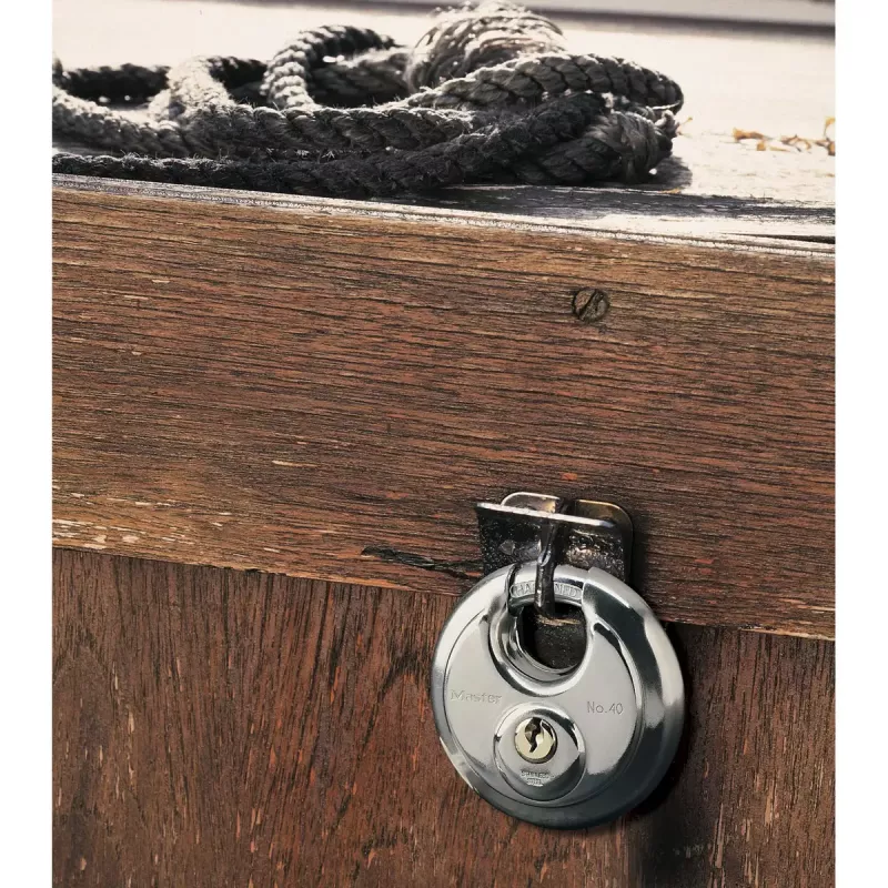 Visací zámok Discus MASTER LOCK 70 mm nerezový obalený strmeň