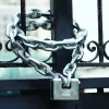 Visací zámok MASTER LOCK 680EURD 80 mm kalená oceľ, obalený strmeň
