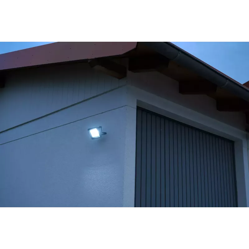 Reflektor Brennenstuhl 1171250341 čierna 30 W LED IP65 kov