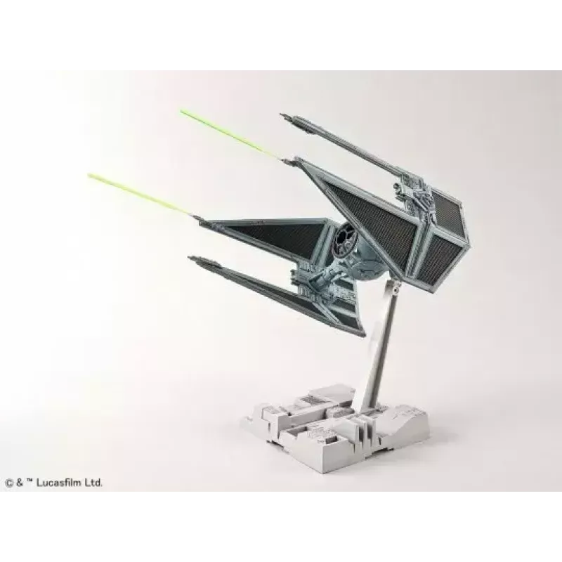 Plastová stavebnica REVELL TIE Interceptor 1:72 – display model montážna sada