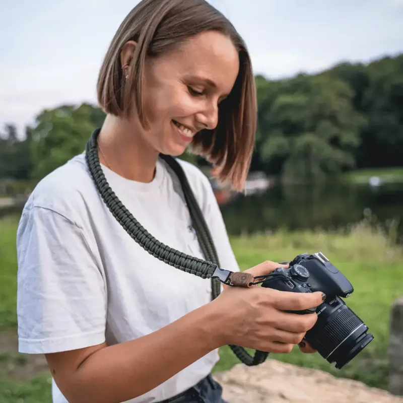 C-ROPE Traveler paracord remienok na fotoaparát, 100 cm, Navy Blue