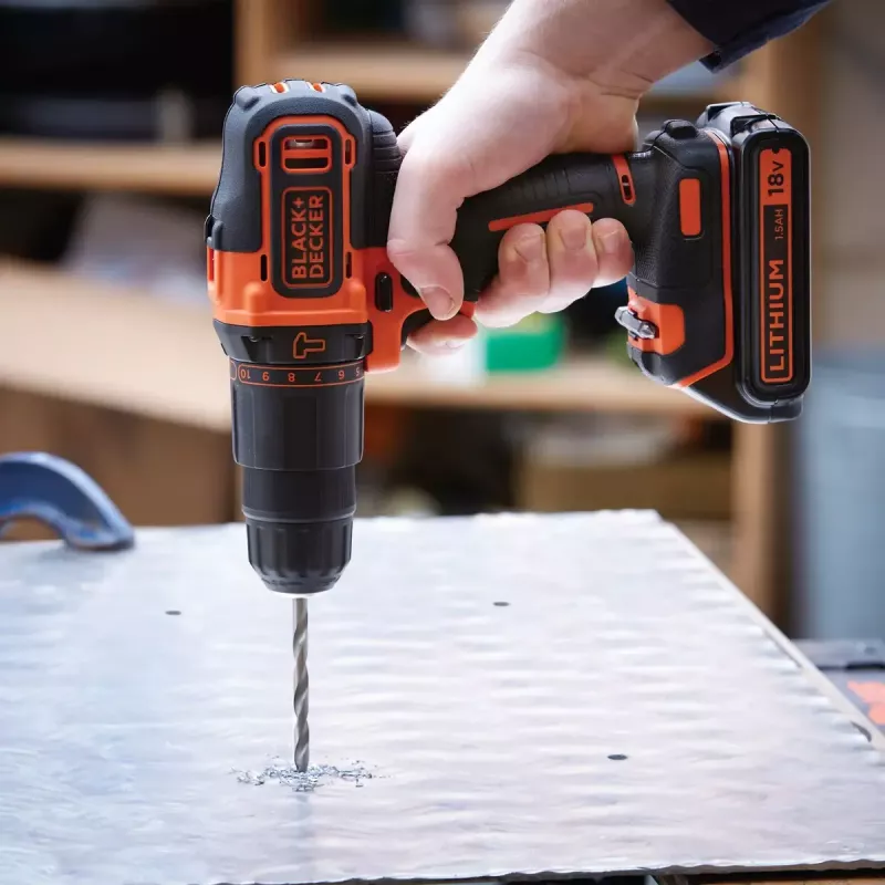 Vŕtacia skrutkovačka Black & Decker BDCHD18K-QW 1400 min⁻¹, 1,5 Ah, čierna, oranžová