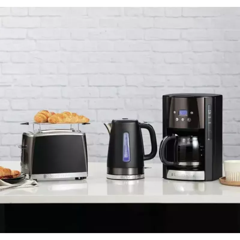 Rýchlovarná kanvica Russell Hobbs 1,7 L 2400 W čierna
