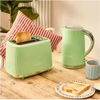 Rýchlovarná kanvica Russell Hobbs 27364-70 1,7 L zelená