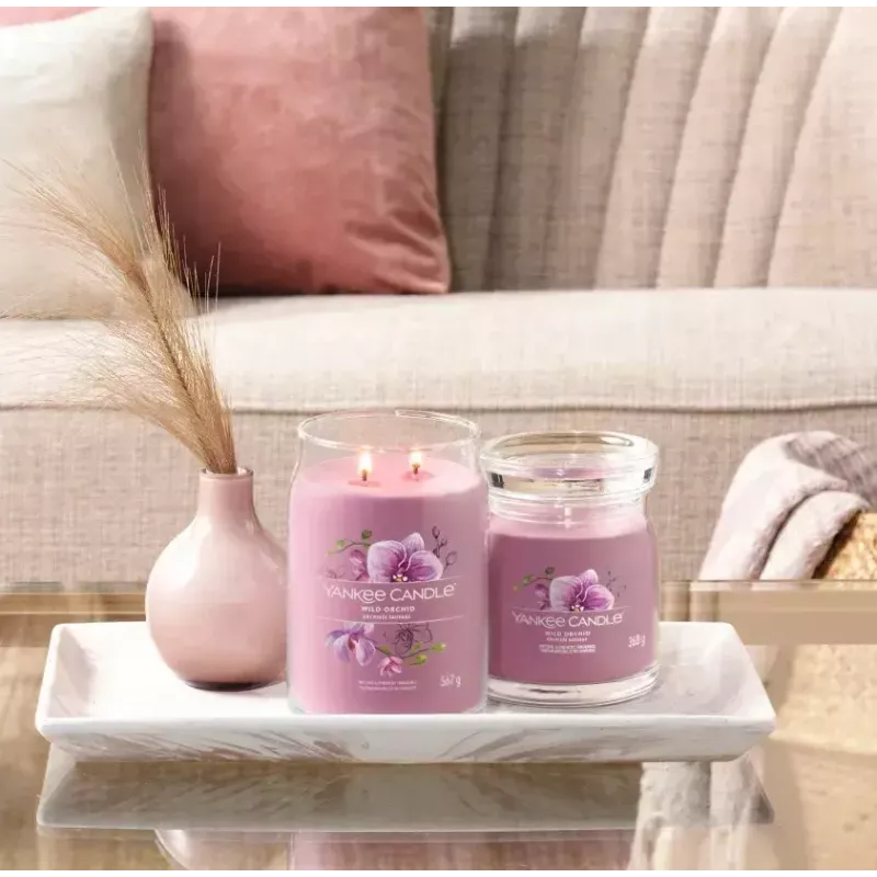 Vosková sviečka Yankee Candle Wild Orchid výška 157 mm šírka 93 mm