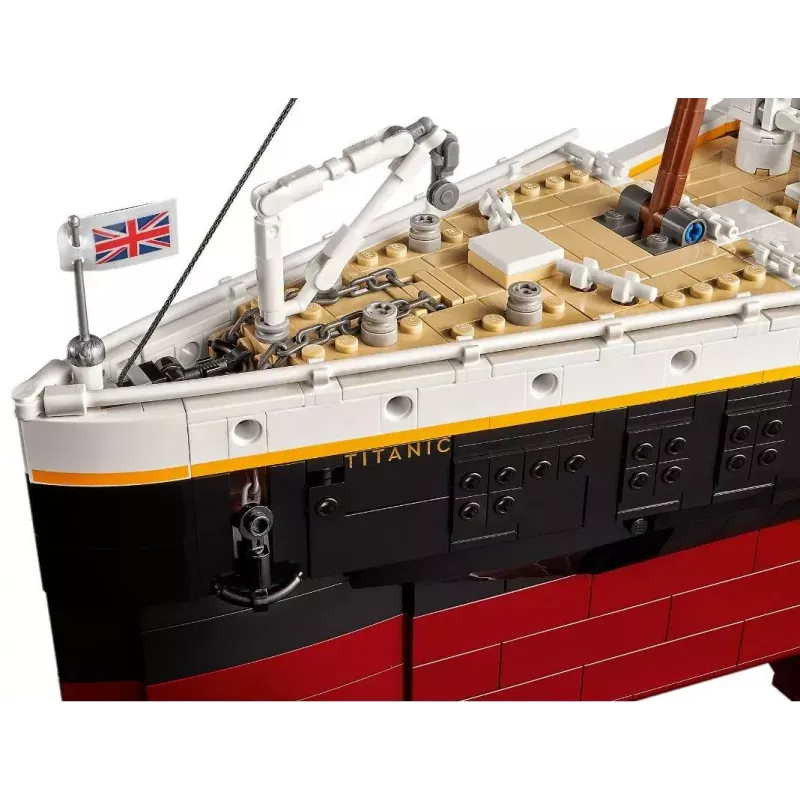 LEGO stavebnica ICONS 10294 replika Titanicu — 9 090 dielov, 18+
