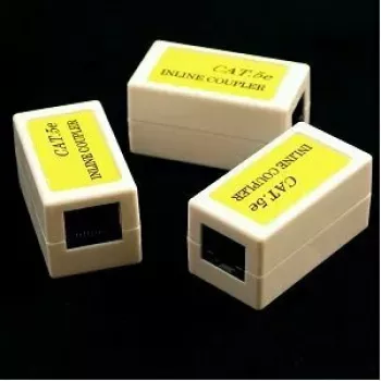 Káblový spoj NETRACK 106-51 — RJ45 inline adaptér (konektor samica na konektor samica)