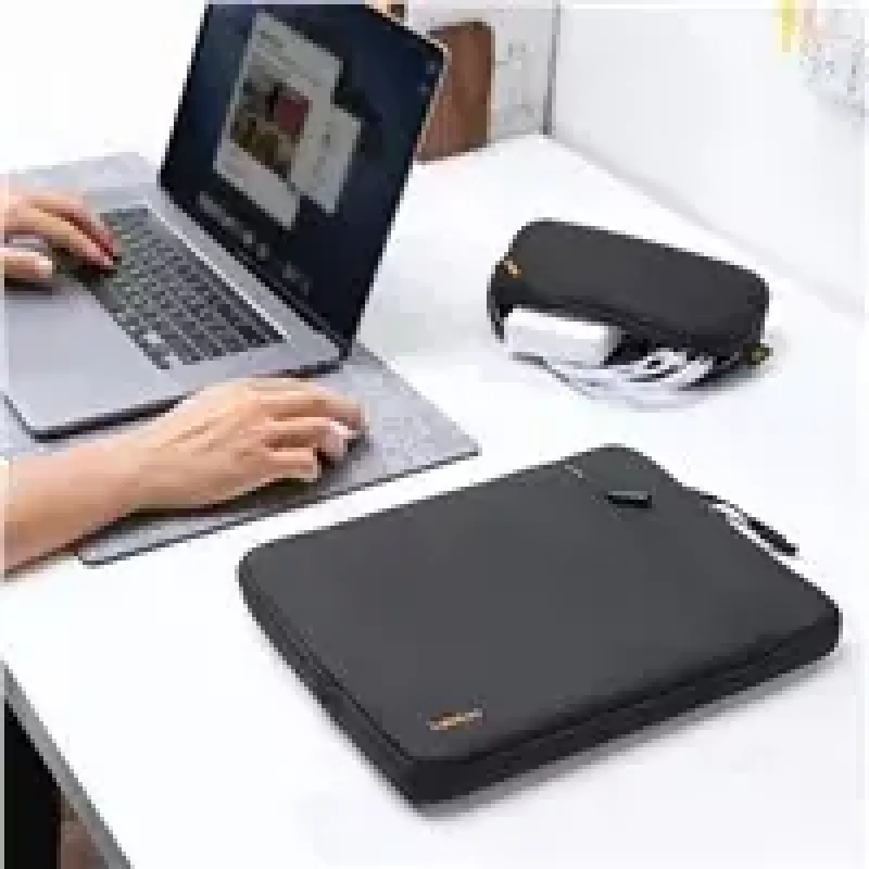 Sada puzdier Tomtoc TOM-A13-C12D pre 13 palcov MacBook Pro/Air — čierna