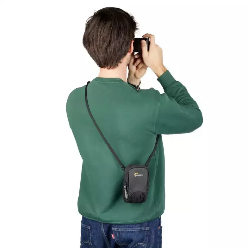 Taška na opasok Lowepro LP37449-PWW čierna ramenný popruh