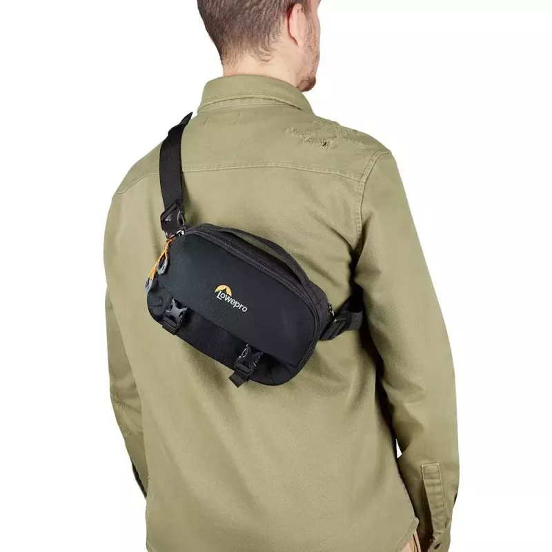 Taška sling Lowepro Trekker Lite HP 100 čierna ramenný popruh