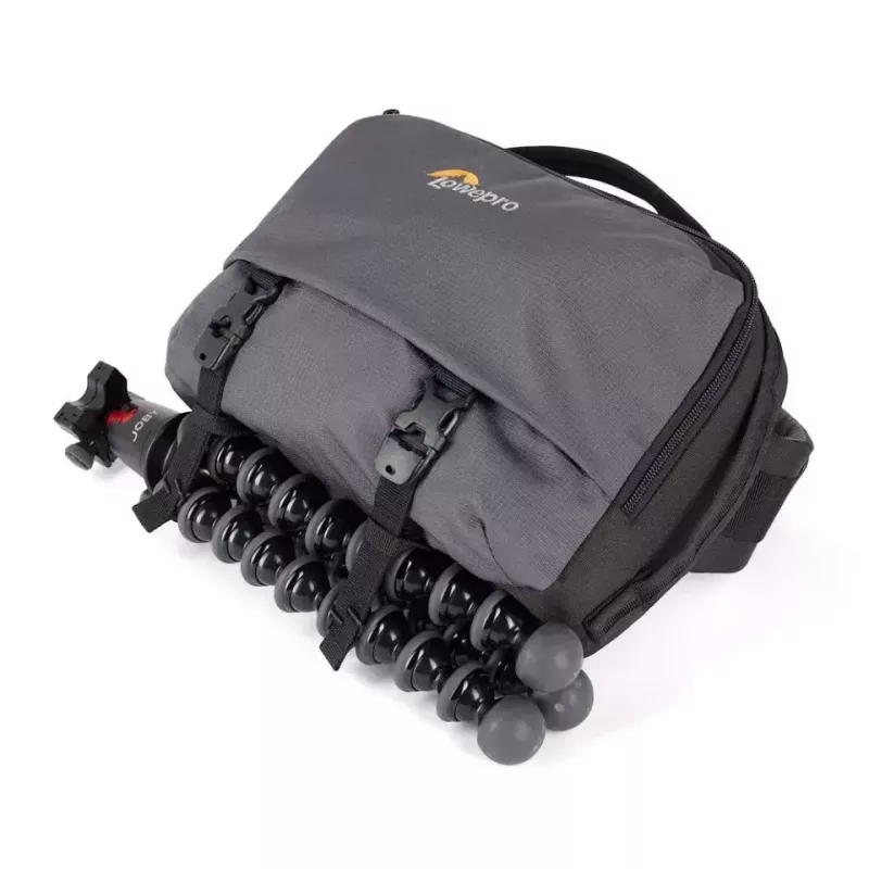 Taška sling Lowepro LP37468-PWW sivá ramenný popruh 1 vonkajšie vrecko