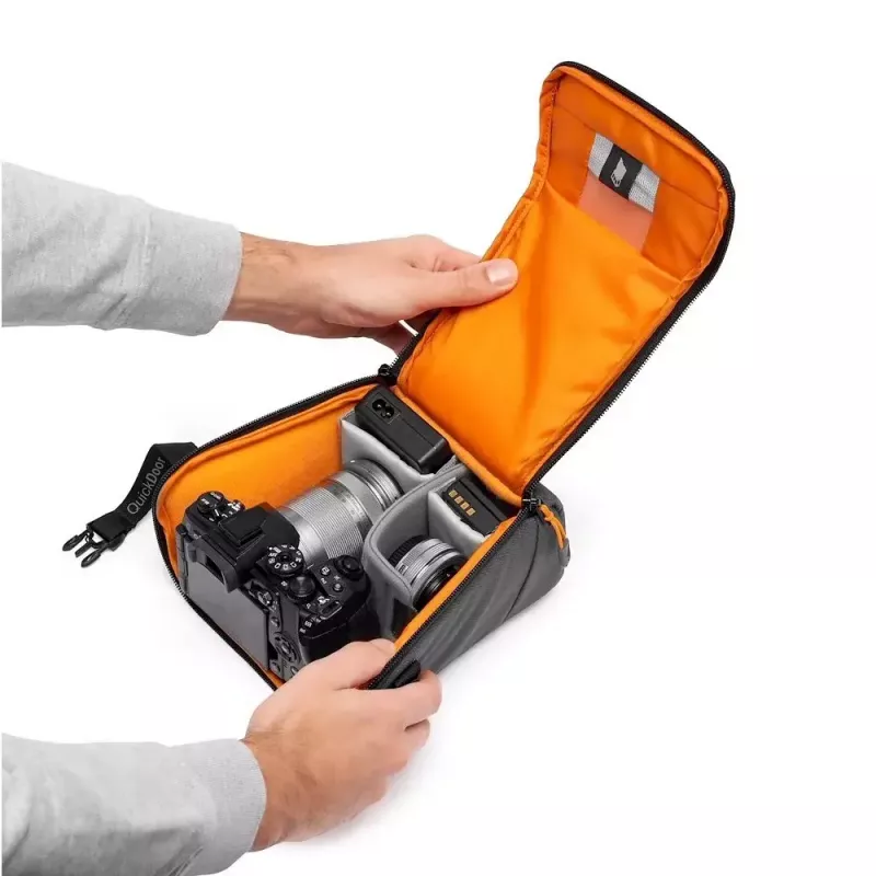 Kompaktné puzdro Lowepro GearUp Creator Box M II čierna sivá