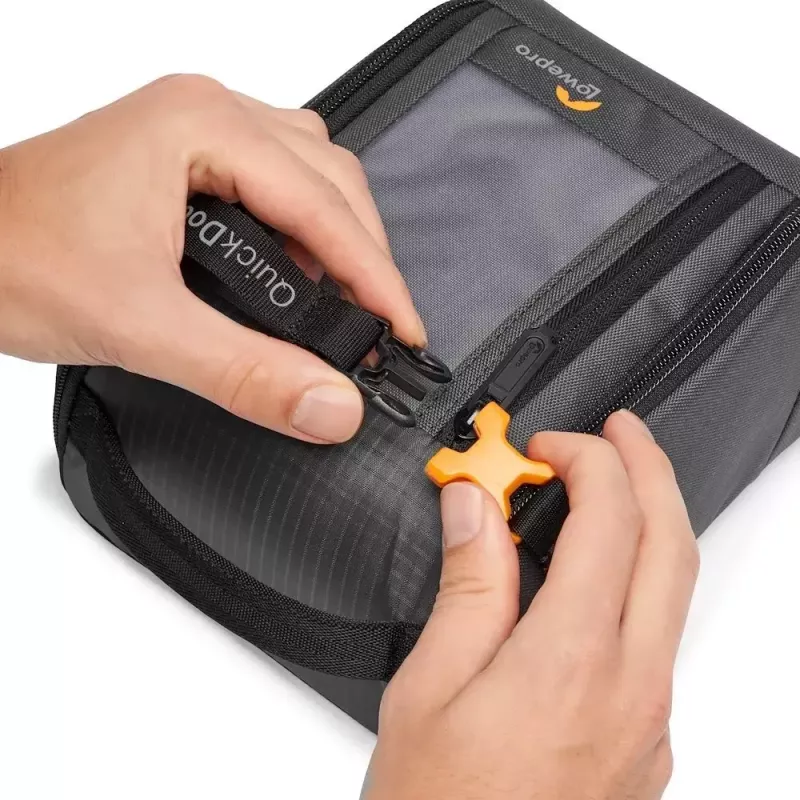 Kompaktné puzdro Lowepro GearUp Creator Box M II čierna sivá
