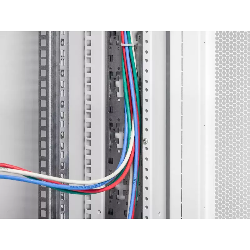 Racková lišta Triton RAX-VP-V42-X2 — 42U kovové rackové príslušenstvo