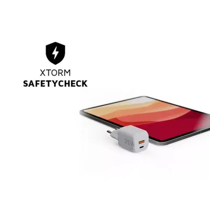 Nástenná nabíjačka Xtorm 35W GaN² Ultra interiérová USB Type-C rýchle nabíjanie biela
