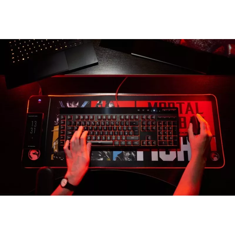 Numskull podložka pod myš Mortal Kombat + bezdrôtové nabíjanie 30x80cm
