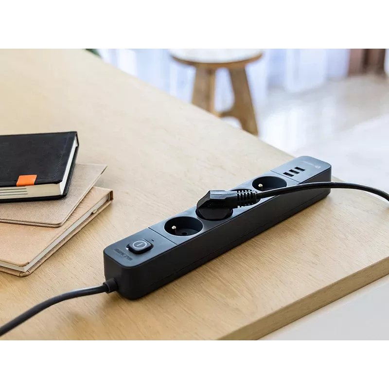 Tracer 47685 Power Line+ 5m (4 zásuvky + 3x USB A)