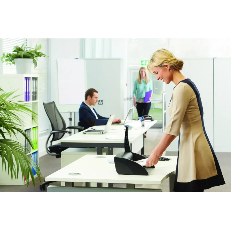 GBC viazačka CombBind® C100, hrebeňová viazačka, manuálna, 160 listov, čierna