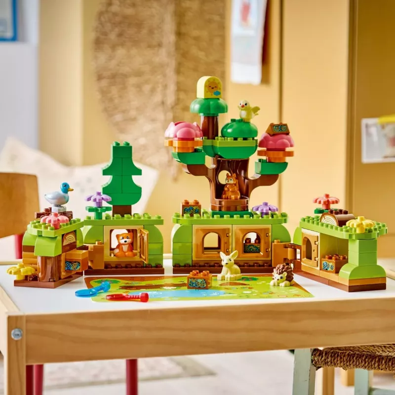 LEGO DUPLO 10480 Objavný les s divokými zvieratami (131 dielov)