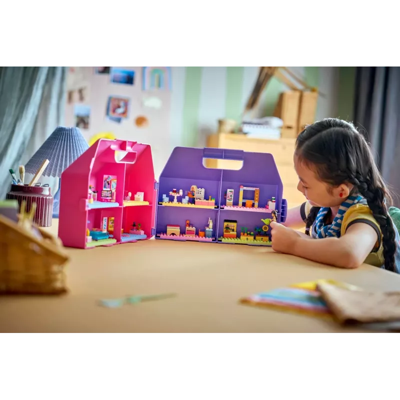 LEGO Friends 42697 Kreatívny kufrík s domčekom pre bábiky (355 dielov)