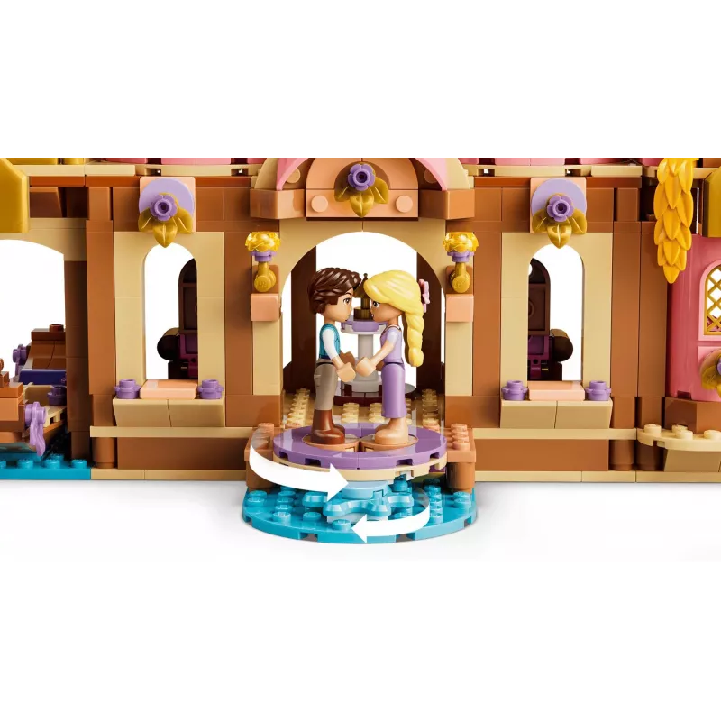 LEGO Disney 43297 Rapunzelin hrad (676 dielov)