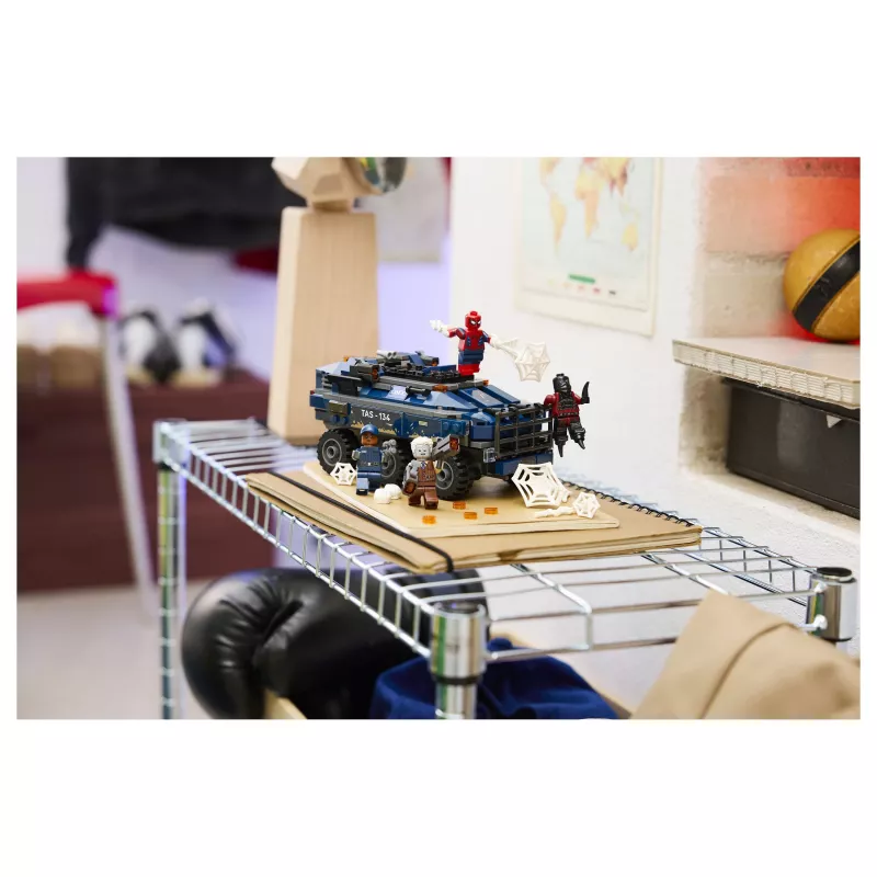 LEGO Marvel 76349 Spider-Man Prison Transport Chase (367 dielov)