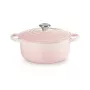Le Creuset Signature liatinový okrúhly dusací hrniec 20 cm Shell Pink