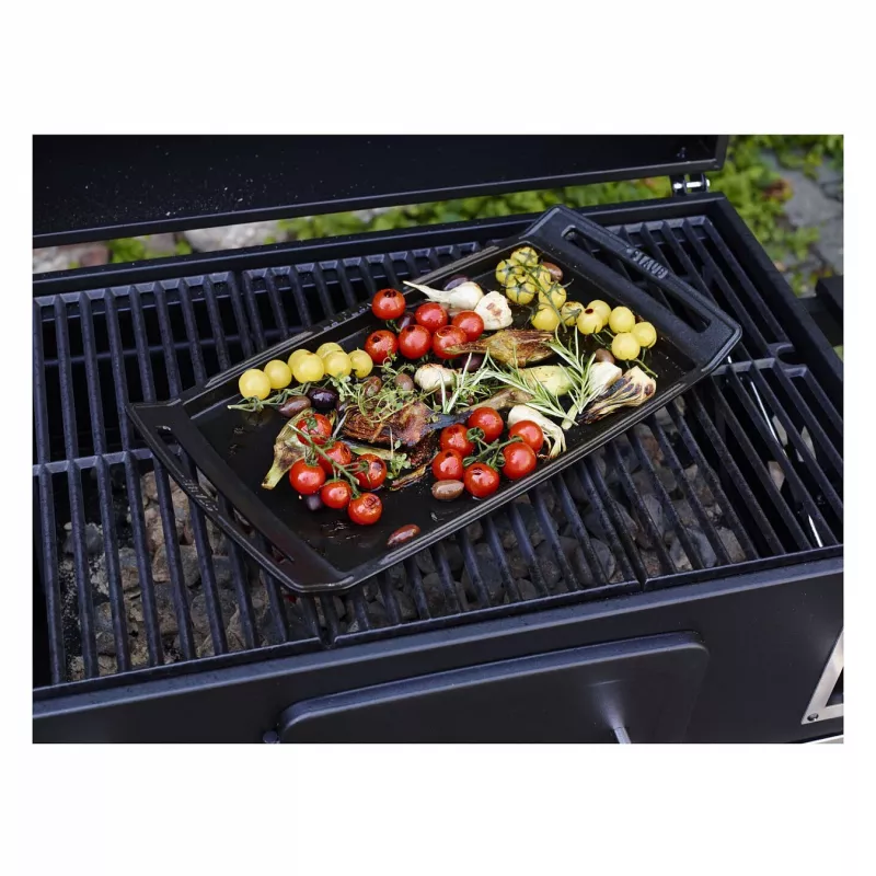 Staub Plancha liatinová grilovacia platňa vhodná na indukciu, 38 cm, čierna