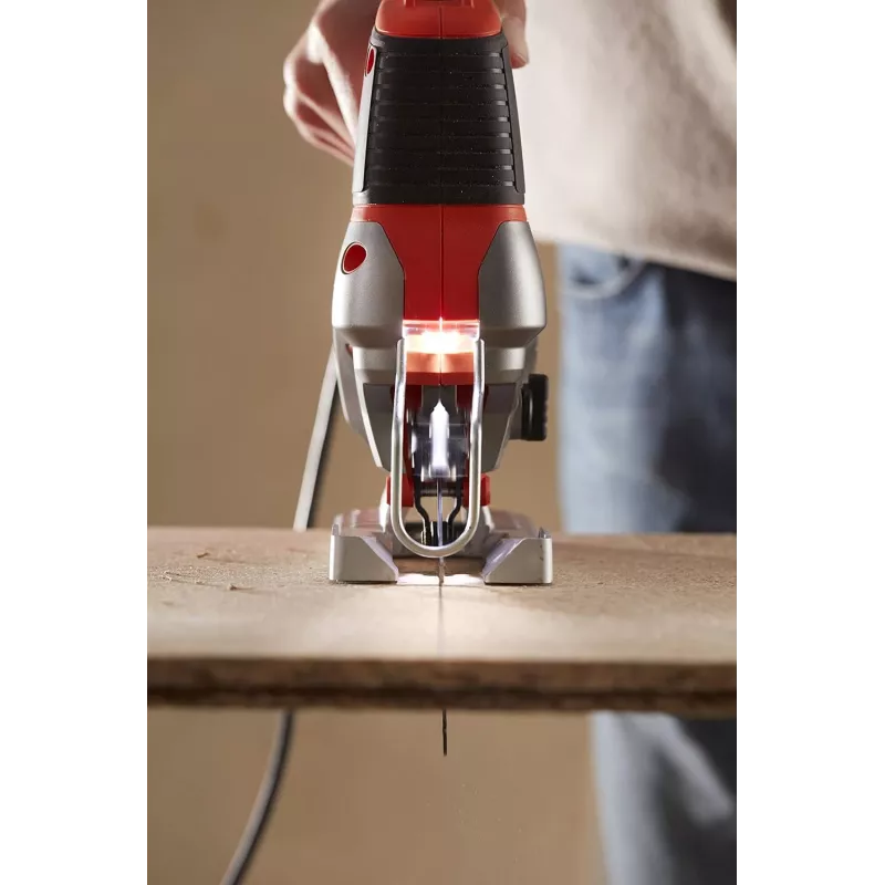 Black & Decker BES610K-QS 650W kmitavá priamočiara píla v Kitboxe