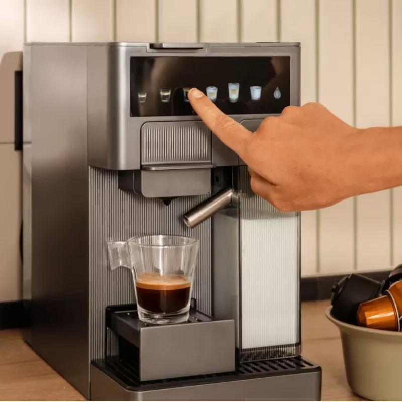 Cecotec FreeStyle Latte T kávovar - 20 bar tlak pumpy, integrovaný naparovač mlieka, 1350 W, sivá