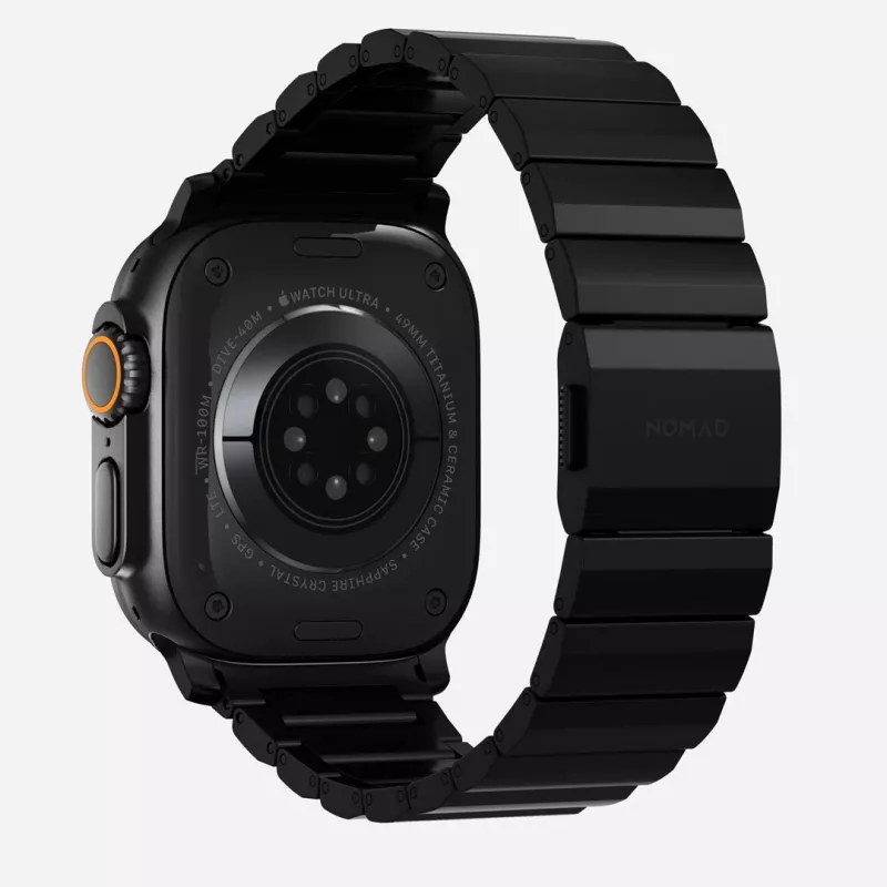 NOMAD Titanium remienok pre Apple Watch 46/49mm strieborný