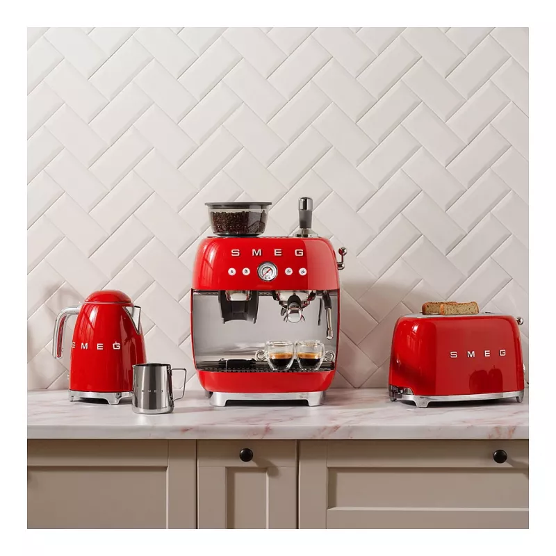 Smeg 50's Style plne automatický kávovar EGF03RDEU červený