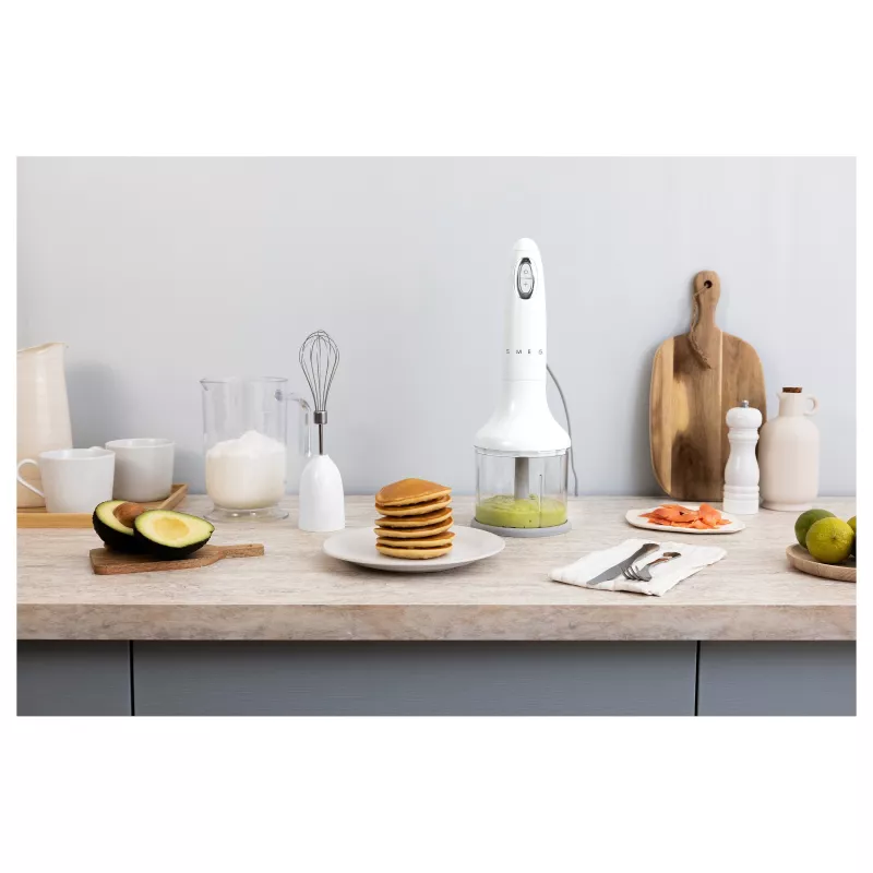 SMEG HBF03WHEU tyčový mixér, 700 W, nerezová mixovacia tyč, biela
