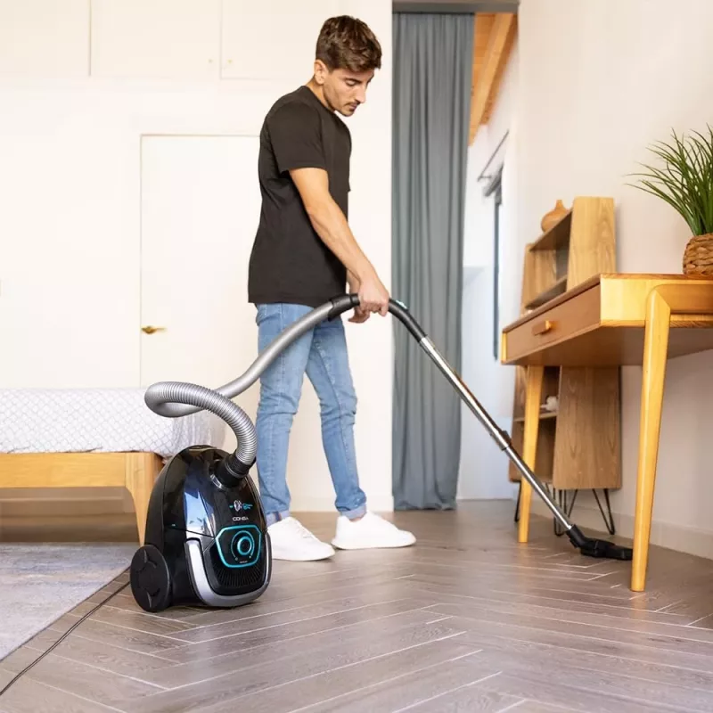 Cecotec Conga Powerbag 2500 Plus podlahový vysávač s vreckom, 850 W, kapacita prachu 2,5 L, čierny